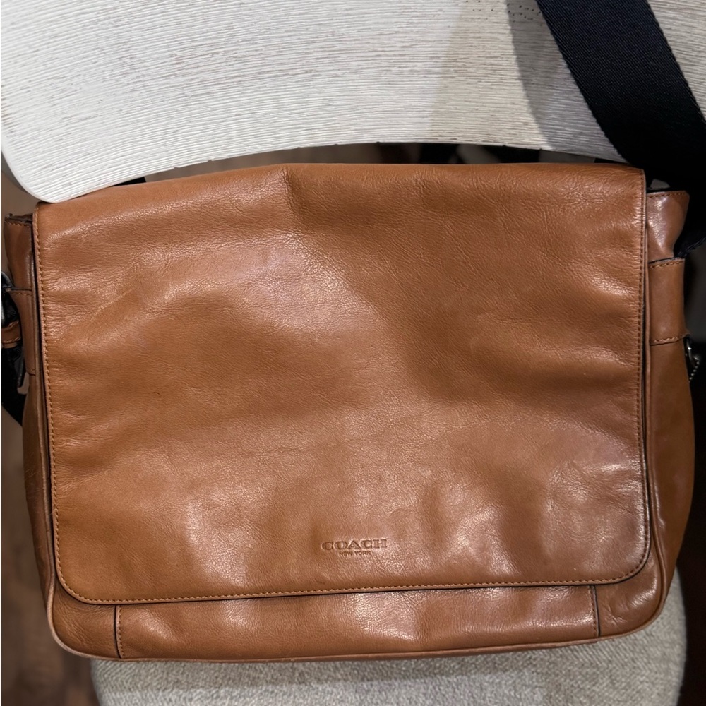 Coach Tan Leather Men's Messenger Bag